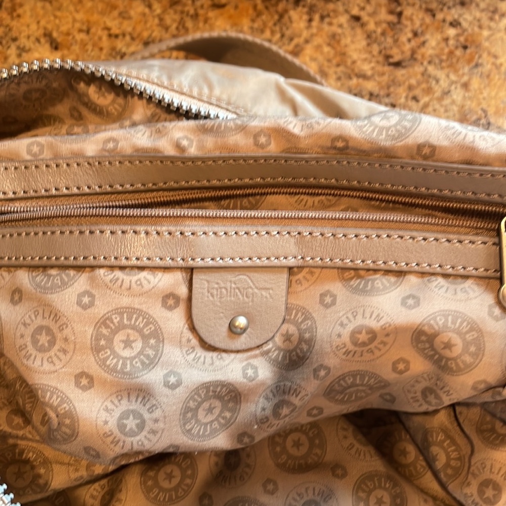 Kipling Purse! Light Gray, Adjustable, Shoulder S… - image 3